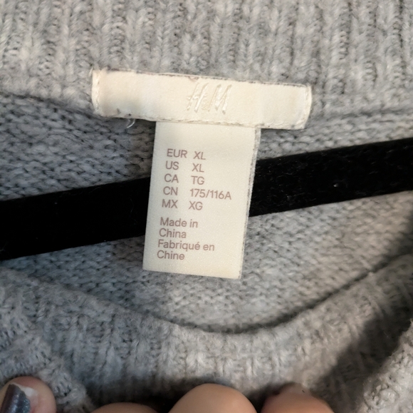 H&M gray oversized sweater XL - Picture 2 of 5